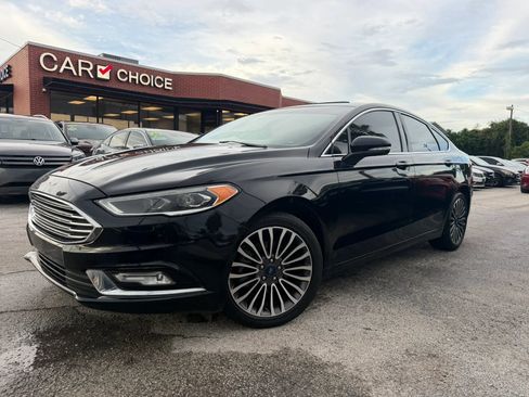 Used 2017 Ford Fusion SE w/ Fusion SE Technology Package FWD image 1