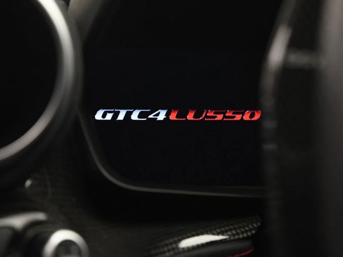 Used 2018 Ferrari GTC4Lusso image 33