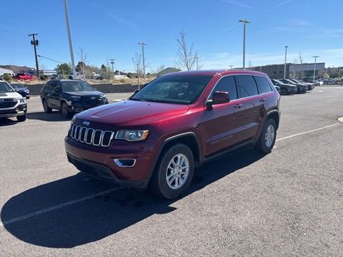Used 2018 Jeep Grand Cherokee Laredo image 7