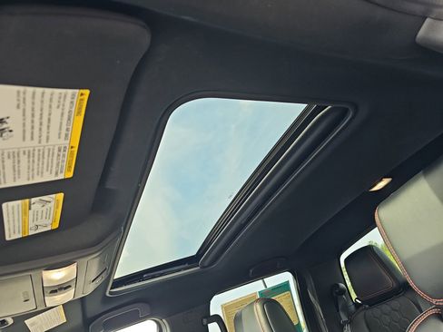 Used 2024 Nissan Frontier PRO-4X w/ Pro Premium Package image 30