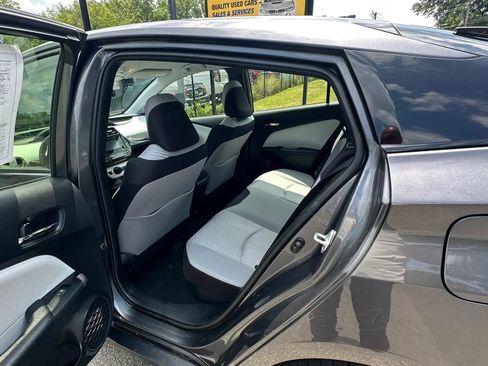 Used 2017 Toyota Prius Two w/ Prius Two Safety Plus Package FWD image 19