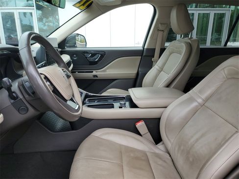 Certified 2022 Lincoln Aviator Reserve w/ Equipment Group 201A image 17