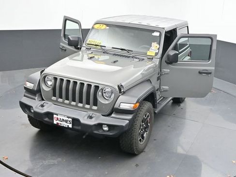 Used 2022 Jeep Wrangler Sport image 60