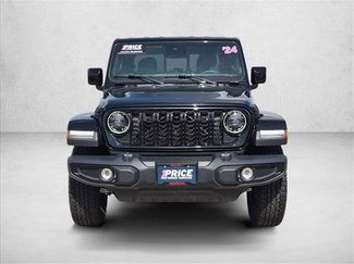 Used 2024 Jeep Gladiator Sport AWD/4WD video 2
