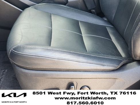 Used 2023 Kia Telluride EX w/ EX Captain's Chair Package AWD/4WD image 23