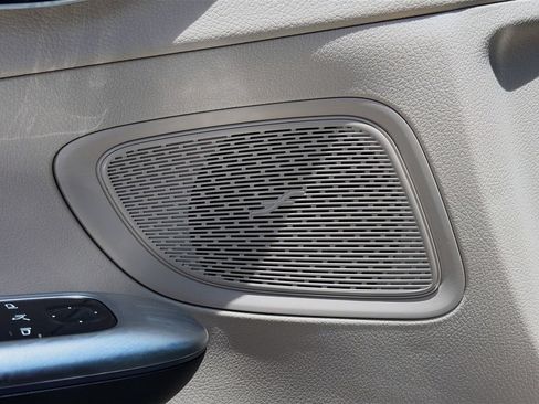 Used 2022 Mercedes-Benz C 300 Sedan w/ Pinnacle Trim Package image 24