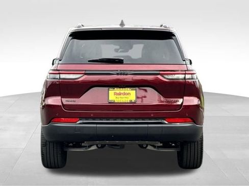 New 2025 Jeep Grand Cherokee Limited w/ Black Appearance Package image 6