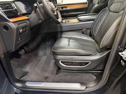 Used 2024 Jeep Grand Wagoneer Series III w/ Rear Seat Video Group 1 AWD/4WD image 57