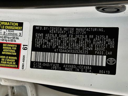 Used 2025 Toyota Camry LE FWD image 12
