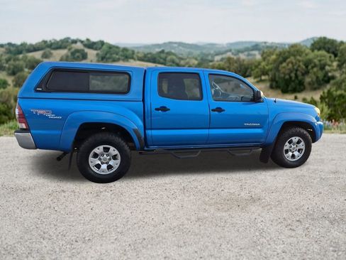 Used 2011 Toyota Tacoma PreRunner w/ TRD Off-Road Pkg RWD image 11