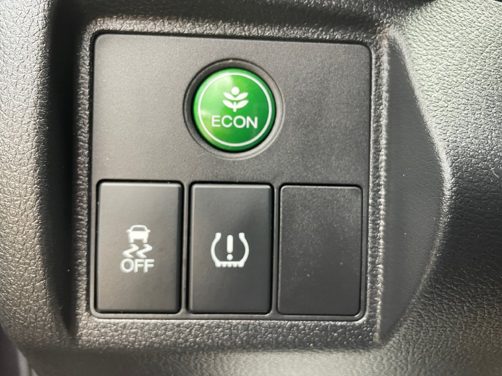 Used 2021 Honda HR-V LX image 32