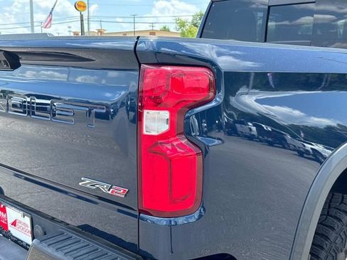 Used 2023 Chevrolet Silverado 1500 ZR2 AWD/4WD image 12