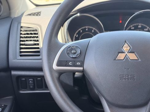 Used 2024 Mitsubishi Outlander Sport ES AWD/4WD image 23