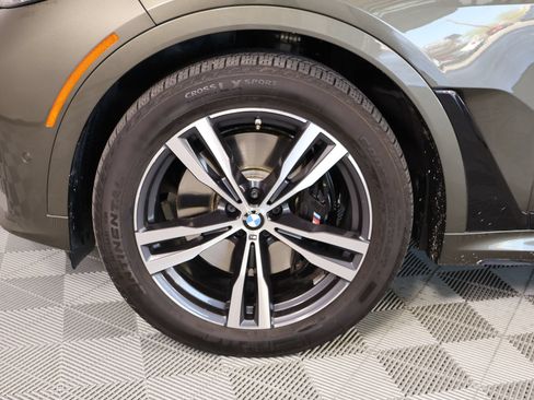 Used 2022 BMW X7 xDrive40i w/ M Sport Package AWD/4WD image 20