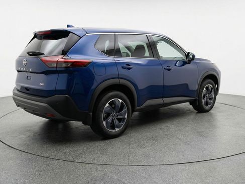Used 2025 Nissan Rogue SV FWD image 9
