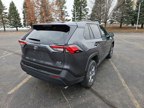 Used 2025 Toyota RAV4 XLE image 6