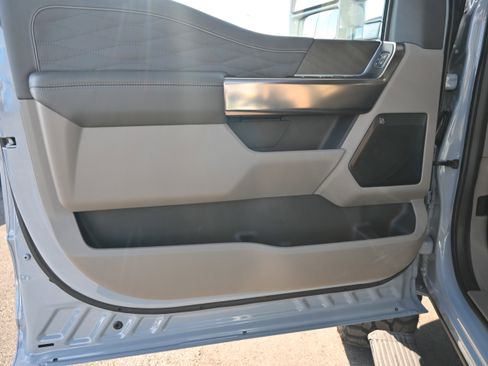 Used 2026 Ford F450 Platinum w/ Platinum Plus Package image 17