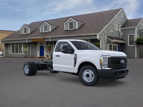 New 2025 Ford F350 XL RWD image 7