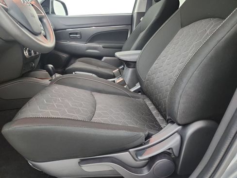 Used 2025 Mitsubishi Outlander Sport ES AWD/4WD image 21