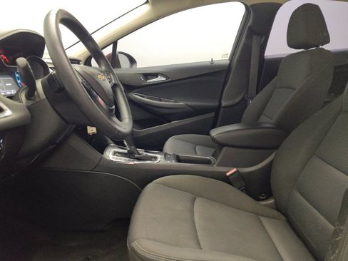 Used 2016 Chevrolet Cruze LT FWD image 17