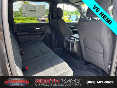 New 2026 RAM 1500 Express AWD/4WD image 24