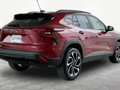 Used 2025 Chevrolet Trax RS FWD image 5