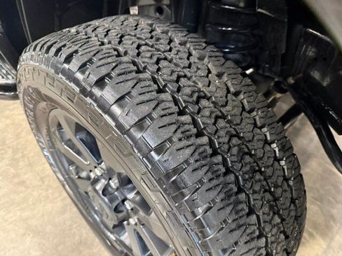 Used 2025 RAM 2500 Big Horn AWD/4WD image 5