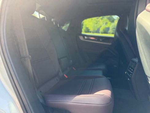 Certified 2026 Porsche Cayenne S AWD/4WD image 19
