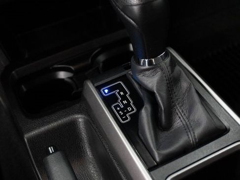 Used 2022 Toyota Tacoma SR5 w/ Technology Package image 22