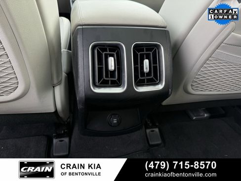 Certified 2025 Kia Sorento S w/ Panoramic Sunroof Package image 28