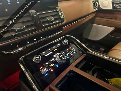 Certified 2023 Lincoln Navigator L Reserve image 17