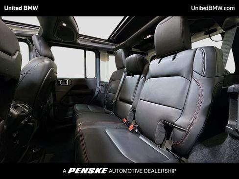 Used 2024 Jeep Wrangler Unlimited Rubicon AWD/4WD image 13