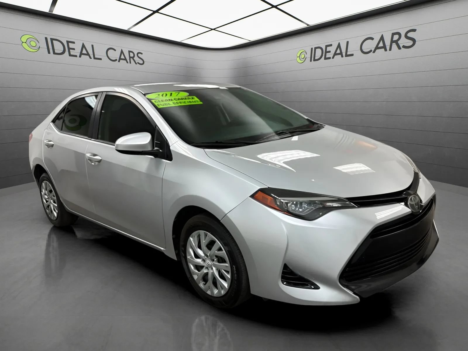 Used 2017 Toyota Corolla LE w/ Carpet Mat Package (TMS) FWD image 3