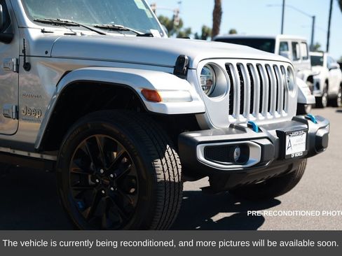 Used 2022 Jeep Wrangler Unlimited Sahara image 7