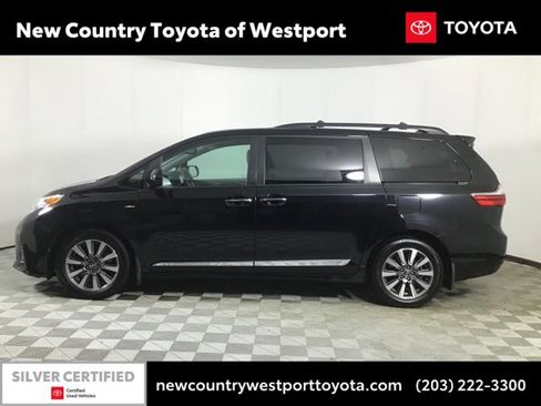 Certified 2020 Toyota Sienna XLE Premium image 4