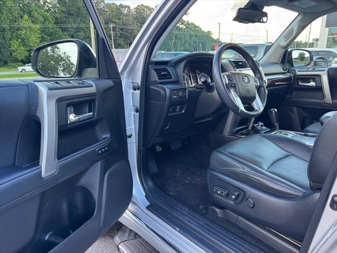 Used 2020 Toyota 4Runner Limited AWD/4WD image 14