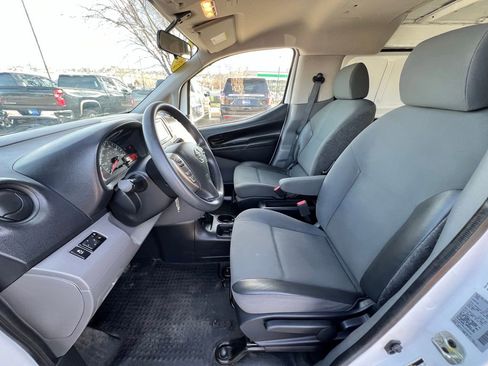 Used 2020 Nissan NV200 SV w/ Back Door Glass Package image 17