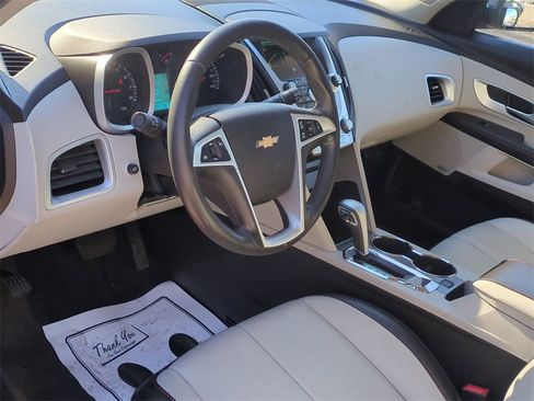Used 2010 Chevrolet Equinox LTZ image 13