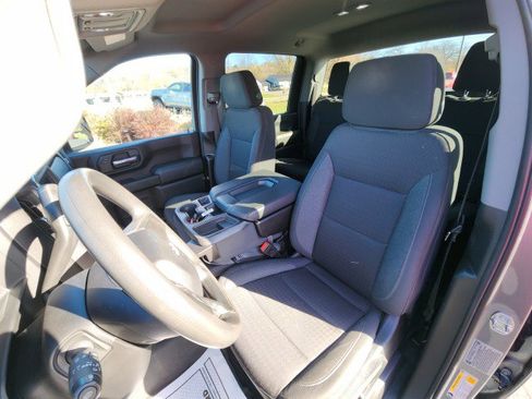 Used 2024 Chevrolet Silverado 2500 Custom w/ Custom Value Package image 32