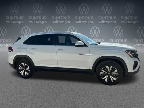 Used 2025 Volkswagen Atlas Cross Sport SE AWD/4WD image 36
