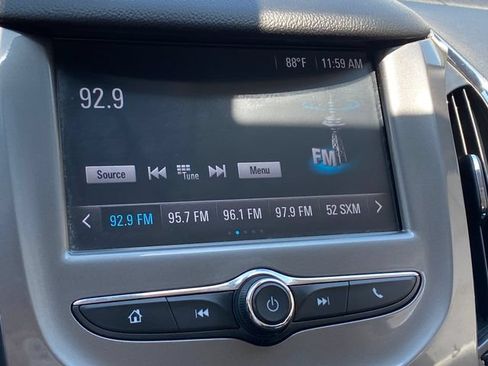 Used 2017 Chevrolet Cruze LT FWD image 18