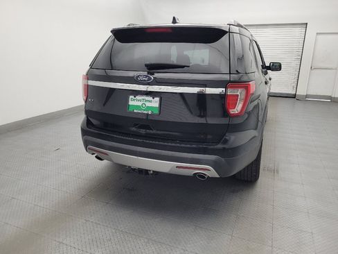 Used 2017 Ford Explorer XLT w/ Equipment Group 202A FWD image 7
