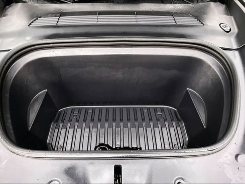 Used 2023 Tesla Model Y image 28