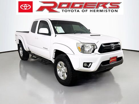 Used 2015 Toyota Tacoma TRD Sport w/ TRD Sport Package image 1