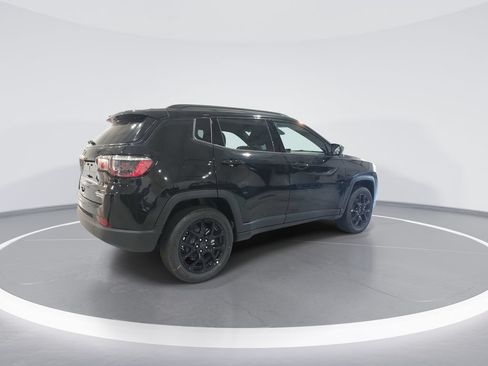 New 2026 Jeep Compass Latitude AWD/4WD image 8