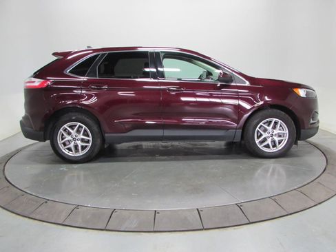 Used 2024 Ford Edge SEL AWD/4WD image 8