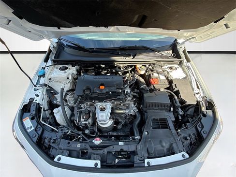 Used 2024 Honda Civic Sport image 27