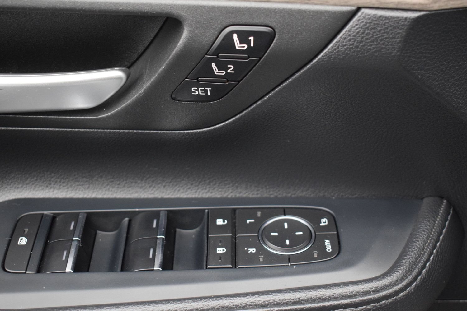 Used 2024 Toyota Grand Highlander AWD image 18