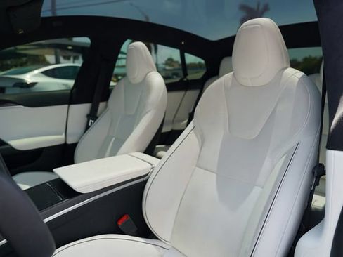 Used 2022 Tesla Model S Plaid AWD/4WD image 10