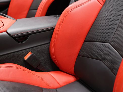 Used 2020 Chevrolet Corvette Stingray Preferred Cpe w/ 2LT Preferred Equipment Group RWD image 22